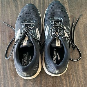 MAKE OFFER Brooks ghost women